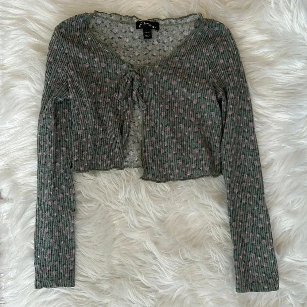 Art class green flowered shrug cardigan size 6